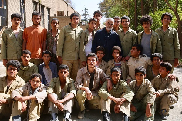 اکران فیلم 23 نفر در پردیسان قم اکران فیلم 23 نفر در پردیسان قم