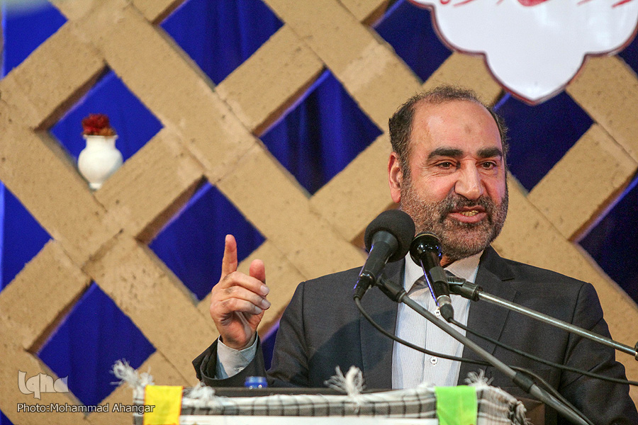 چگونه هیئت&zwnj;ها عزاداران را به افق امام حسین(ع) نزدیک&zwnj; کنند