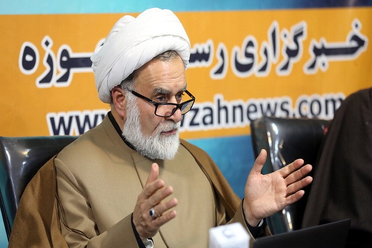 حوزه، خدمتگذاری لازم به سند پیشرفت کشور را نداشته است