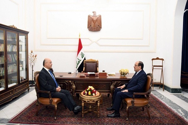 استقبال رئیس جمهور عراق از مقامات کشورش استقبال رئیس جمهور عراق از مقامات کشورش