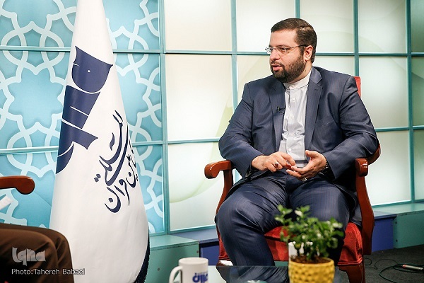 بزرگترین نیکوکاری، در خانه ماندن است/ رحم عمومی جامعه را بالا ببریم بزرگترین نیکوکاری، در خانه ماندن است/ رحم عمومی جامعه را بالا ببریم