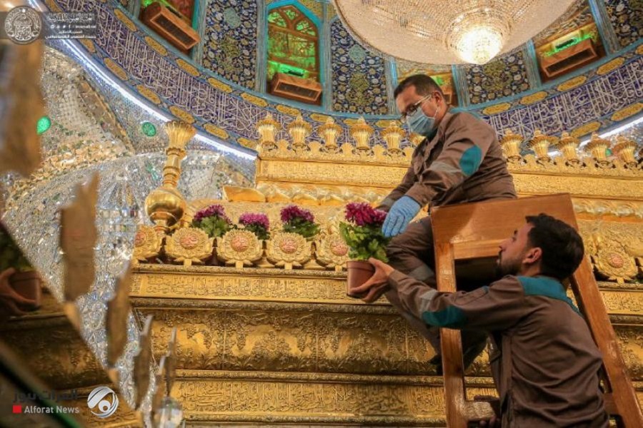 تزئین حرم مطهر امیرالمومنین(ع) با چهار هزار شاخه گل