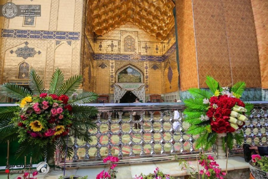 تزئین حرم مطهر امیرالمومنین(ع) با چهار هزار شاخه گل