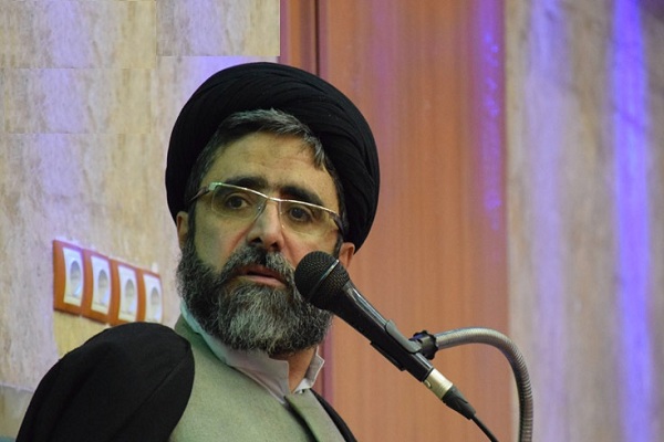 استغفار و روزه؛ مهم&zwnj;ترین اعمال ماه رجب/ وظیفه فرزندان در قبال والدین &laquo;احسان&raquo; است