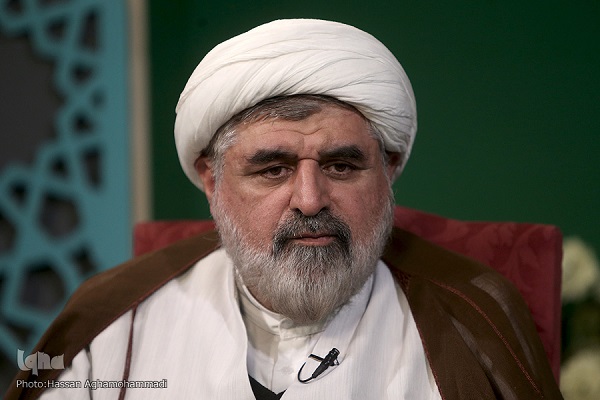 رواج استدلال و تبادل آرا برای مقابله با فرقهگرایی و تفرقهافکنی/ مفسر؛ محور وحدت رواج استدلال و تبادل آرا برای مقابله با فرقهگرایی و تفرقهافکنی/ مفسر؛ محور وحدت