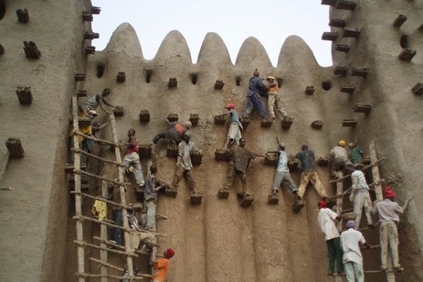 ترمیم سالانه مسجد تاریخی در مالی