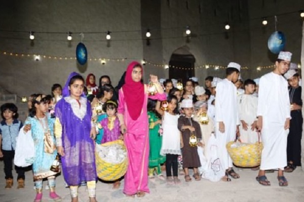 رمضان در عمان؛ تعطیلات 5 روزه فطر و زندان برای روزهخواری رمضان در عمان؛ تعطیلات 5 روزه فطر و زندان برای روزهخواری