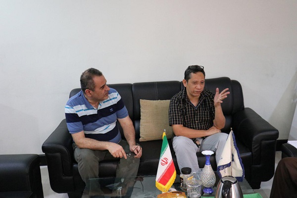 ناگفتههای زائر فیلیپینی از زیارت امام رضا(ع) ناگفتههای زائر فیلیپینی از زیارت امام رضا(ع)