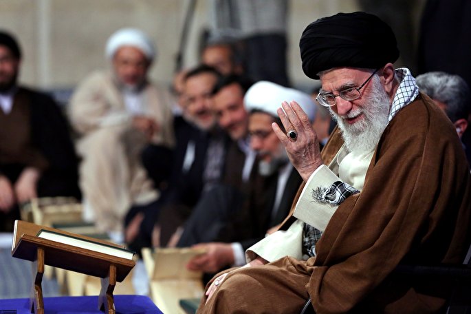 دیدار جامعه قرآنی با رهبر معظم انقلاب صوت خوش تالیان قرآن در محضر رهبر انقلاب/ مساجد را در طول سال پایگاه قرآن قرار دهید