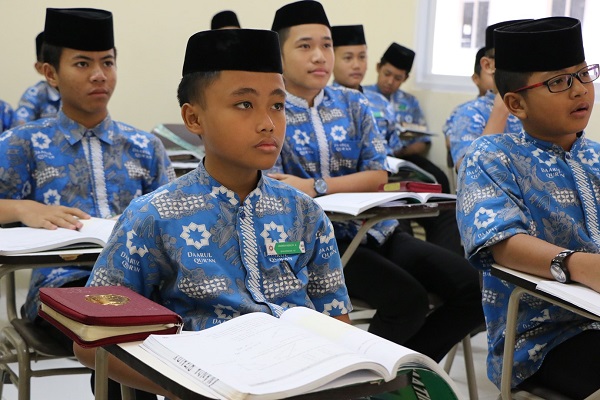 شبهای قرآن و تأسیس 30 مرکز قرآنی در «جاکارتا» شبهای قرآن و تأسیس 30 مرکز قرآنی در «جاکارتا»