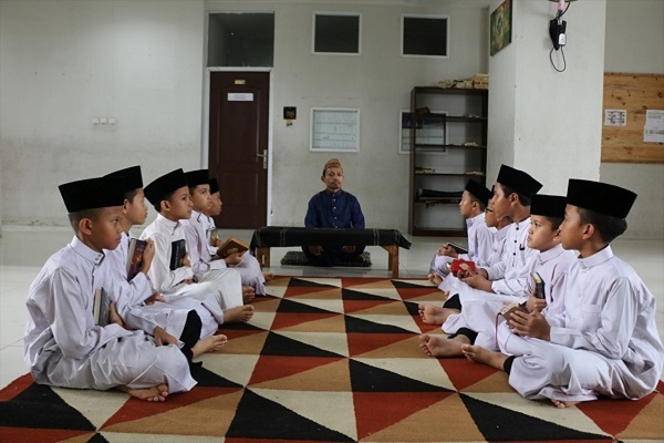 شبهای قرآن و تأسیس 30 مرکز قرآنی در «جاکارتا» شبهای قرآن و تأسیس 30 مرکز قرآنی در «جاکارتا»