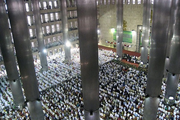 شبهای قرآن و تأسیس 30 مرکز قرآنی در «جاکارتا» شبهای قرآن و تأسیس 30 مرکز قرآنی در «جاکارتا»