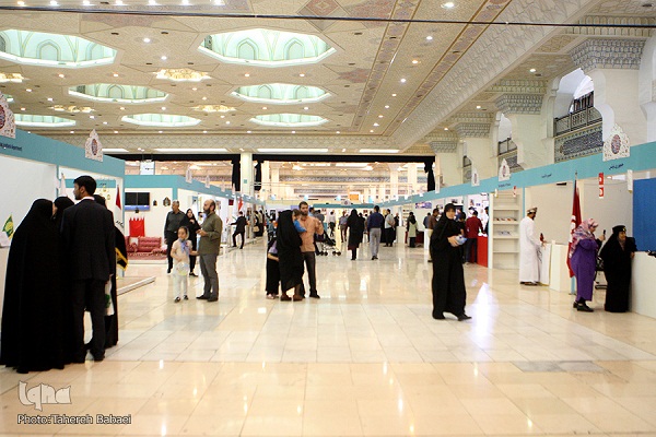 نمایش نسخ خطی تونس و 9 سبک قرائت قرآن از دختر فلسطینی نمایش نسخ خطی تونس و 9 سبک قرائت قرآن از دختر فلسطینی