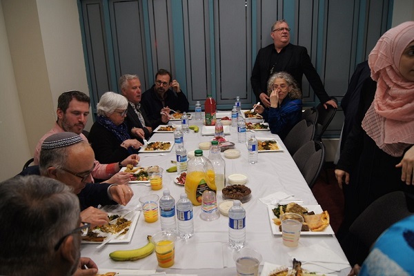 مسجد تورنتو میزبان مراسم افطار پیروان ادیان