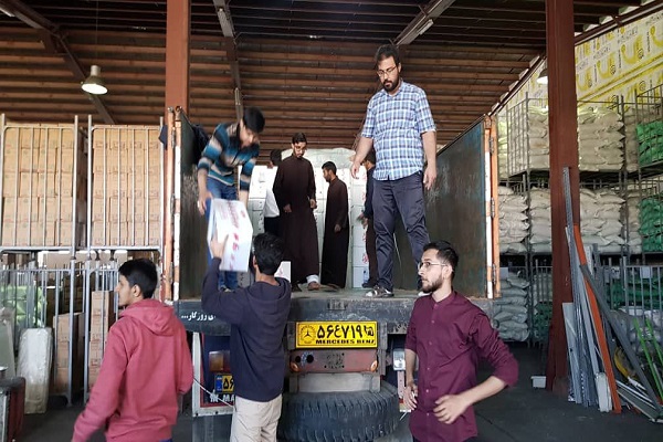 ارسال کمکهای مردمی سوریه به سیلزدگان ایران ارسال کمکهای مردمی سوریه به سیلزدگان ایران