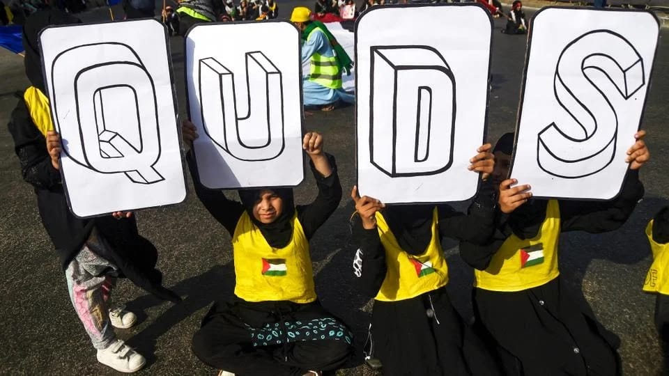 امام(ره) با روز قدس جهان اسلام را بیدار کرد امام(ره) با روز قدس جهان اسلام را بیدار کرد