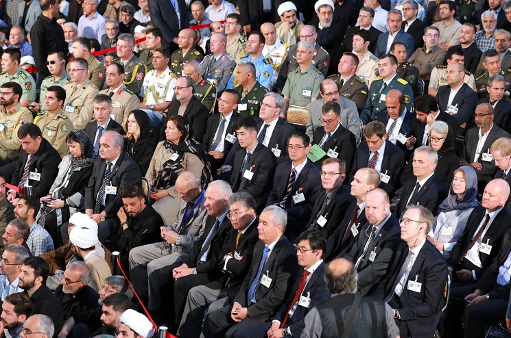 سی ساله شد غروب غمانگیز مشرقی/ لبیک دوباره فرزندان خمینی به احیاگر نهضت حسینی سی ساله شد غروب غمانگیز مشرقی/ لبیک دوباره فرزندان خمینی به احیاگر نهضت حسینی