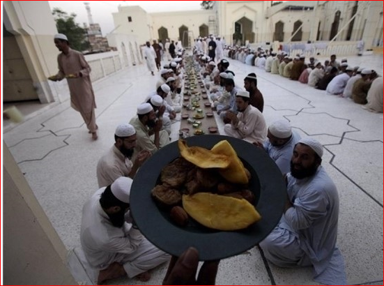 رمضان در پنجاب؛ ماه نمایش تلویزیونی اذان شیعه و سنی