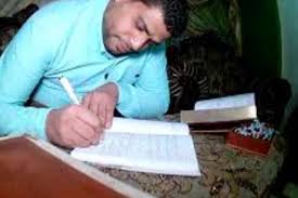 جوان مصری دومین قرآن را هم دستنویسی کرد + عکس جوان مصری دومین قرآن را هم دستنویسی کرد + عکس