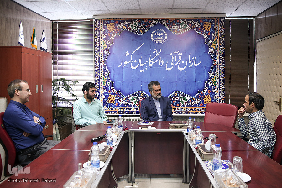 بینات بوشهر؛ موسسه&zwnj;ای که به دنبال راهبری عرصه مجازی است/ چشم&zwnj;انداز تربیت مدیران جهادی