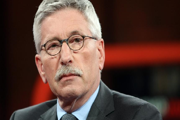 نویسنده اسلام&zwnj;ستیز آلمان در آستانه اخراج از حزب سوسیال دمکرات