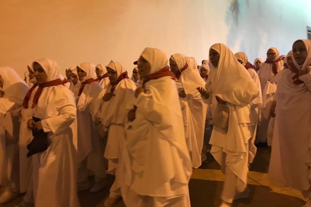 در حال تکمیل////ذکر&laquo;یا رضا&raquo; در ایران، &laquo;لبیک&raquo; در میقات