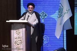 «وَمَنْ يَتَوَكَّلْ عَلَى اللَّهِ فَهُوَ حَسْبُهُ»؛ مبنای ایستادگی مقام معظم رهبری در برابر استکبار علت ایستادگی مقام معظم رهبری در برابر آمریکا آیه «وَمَنْ يَتَوَكَّلْ عَلَى اللَّهِ فَهُوَ حَسْبُهُ»