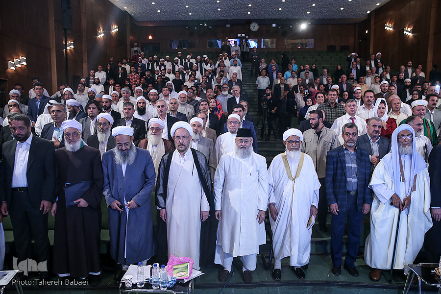 همزیستی مسالمت&zwnj;آمیز سیره عقلا و دستور دین است