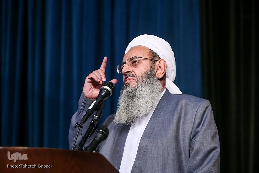 اسلام دین مسالمت است/ جهاد در برابر عهدشکنانی است که منطق گفت&zwnj;وگو ندارند