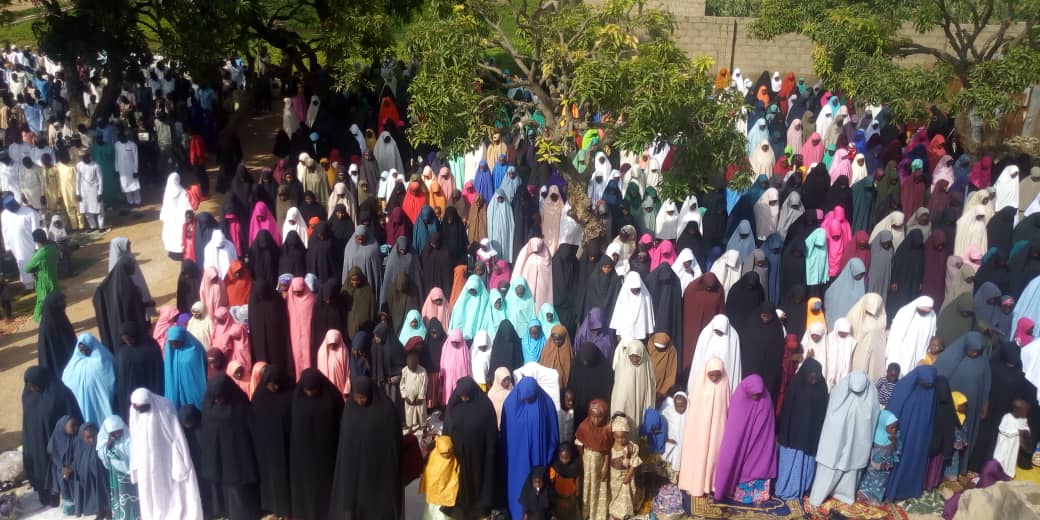 تصاویری از نماز عید قربان در زادگاه شیخ زکزاکی