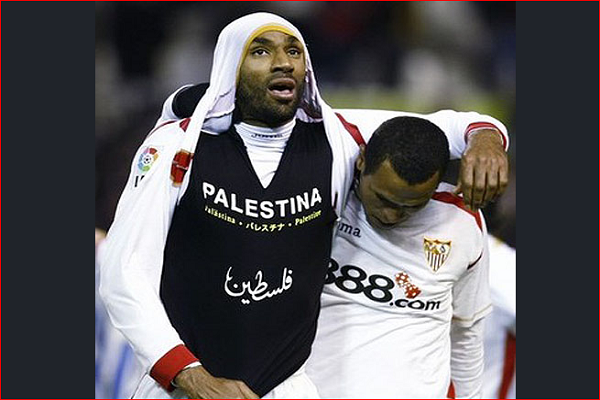 فوتبالیست سال آفریقا مسجد می&zwnj;سازد