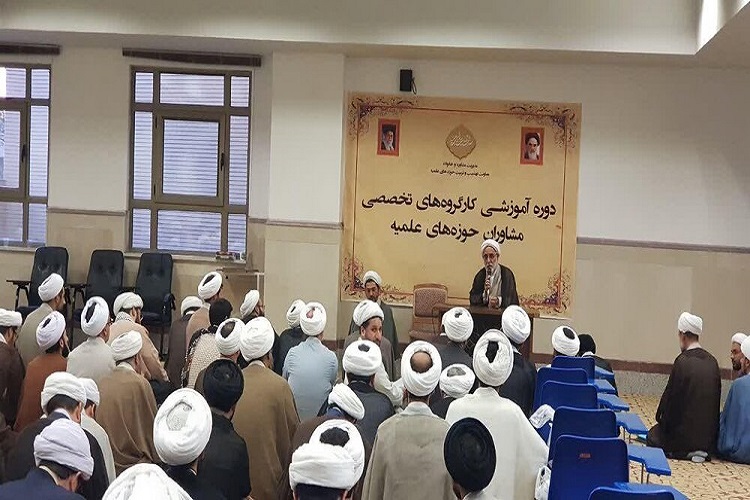رشد تقوا و معنویت در حوزه&zwnj;های علمیه عامل اصلی تحول است
