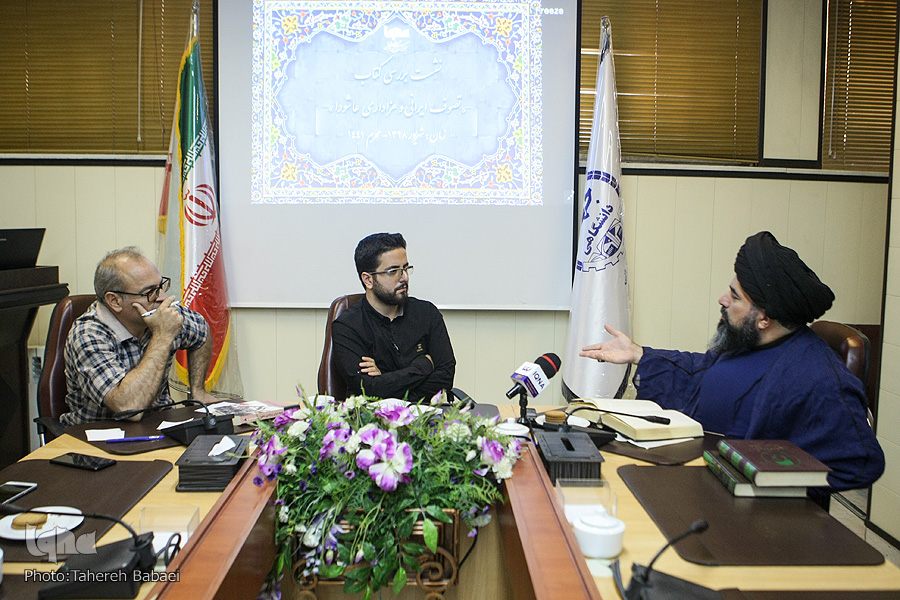 مشهدی: صوفیه و صفویه بنیانگذار بسیاری از آئین&zwnj;های محرم بودند/ خادمیان: پایه&zwnj;گذار عزاداری شیعه اهل بیت(ع) هستند