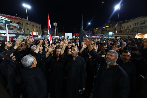 عزاداری هفتم محرم در حرم حضرت عباس به روایت تصویر عزاداری هفتم محرم در حرم حضرت عباس به روایت تصویر