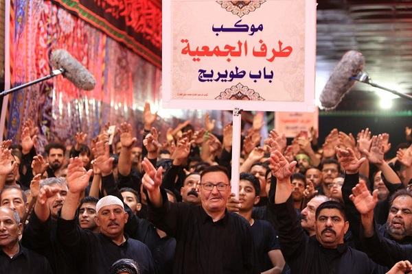 تصاویری از عزاداری شب تاسوعای حسینی در کربلا