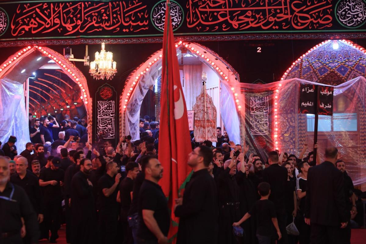 تصاویری از عزاداری شب تاسوعای حسینی در کربلا