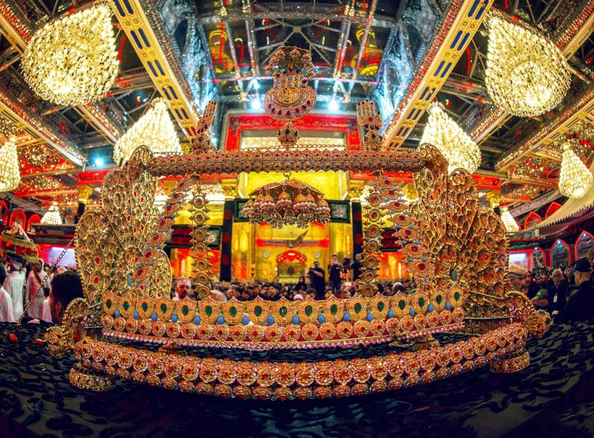 تصاویری از عزاداری شب تاسوعای حسینی در کربلا