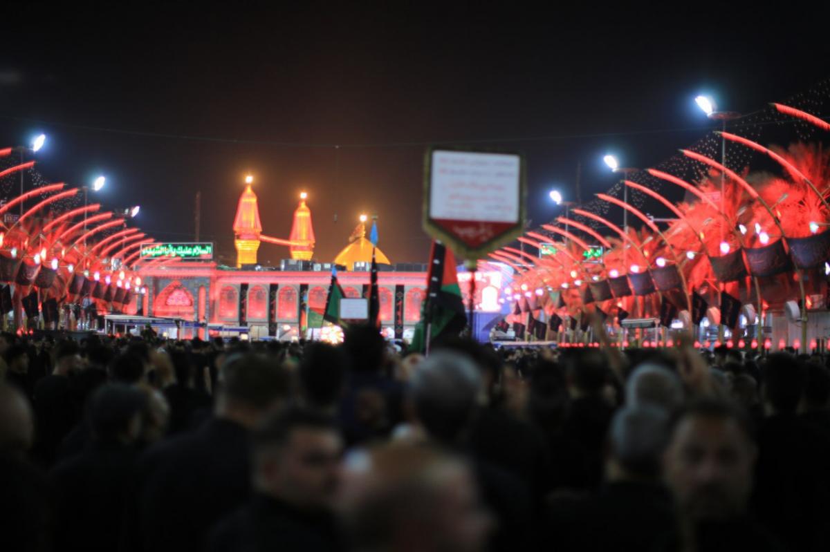 تصاویری از عزاداری شب تاسوعای حسینی در کربلا