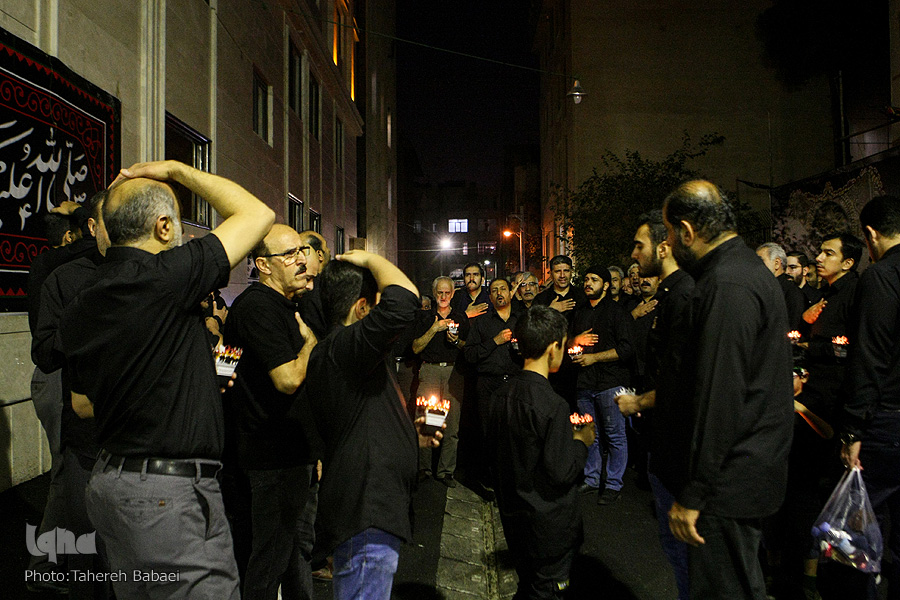 تجربهای متفاوت از حضور در هیئت/ آرامشی که با حس مسئولیت در هم میشکند تجربهای متفاوت از حضور در هیئت/ آرامشی که با حس مسئولیت در هم میشکند