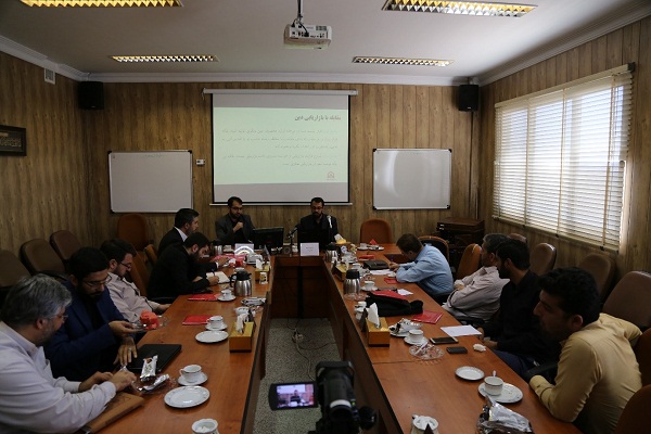 برگزاری نشست «چیستی بازاریابی دین با هدف جذب مخاطبان مؤسسات قرآنی» برگزاری نشست «چیستی بازاریابی دین با هدف جذب مخاطبان مؤسسات قرآنی»