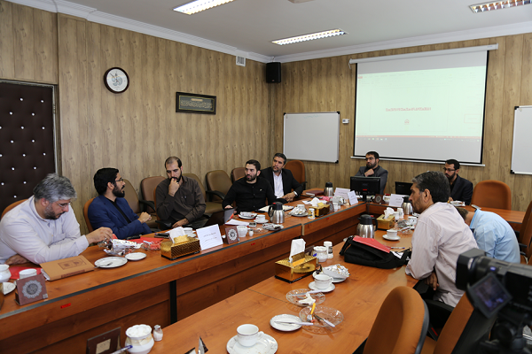 برگزاری نشست «چیستی بازاریابی دین با هدف جذب مخاطبان مؤسسات قرآنی» برگزاری نشست «چیستی بازاریابی دین با هدف جذب مخاطبان مؤسسات قرآنی»