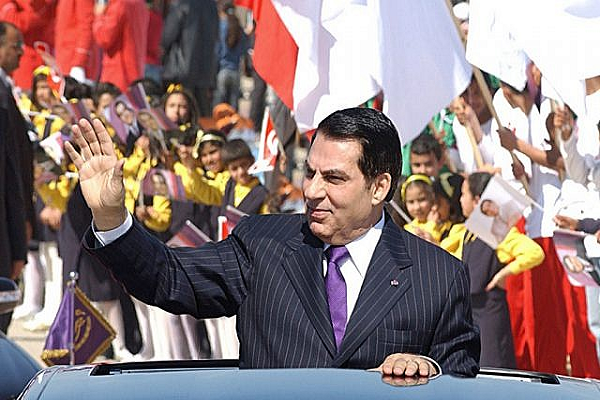 جسد زین&zwnj;العابدین بن&zwnj;علی در قبرستان بقیع دفن شد (عمومی)&nbsp;