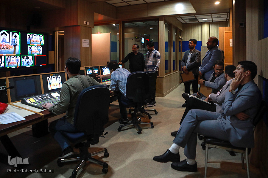 تجلیل از نفرات برتر مسابقات سراسری قرآن در استودیو 25 الوند/ طرح پاییزی &laquo;1453&raquo; آغاز شد