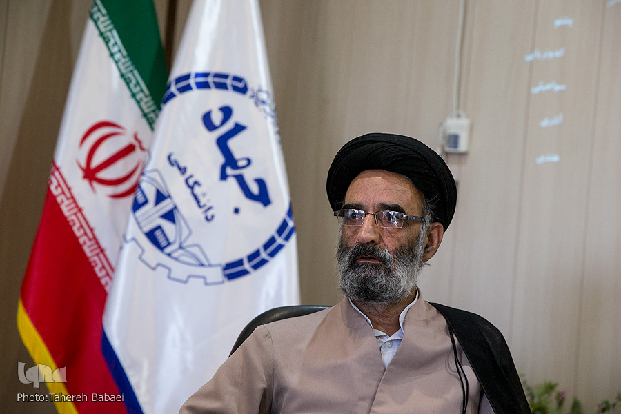 درخشش نثر امروز در ترجمه&zwnj;های قرآن/ نمی&zwnj;توانیم ترجمه را متوقف کنیم