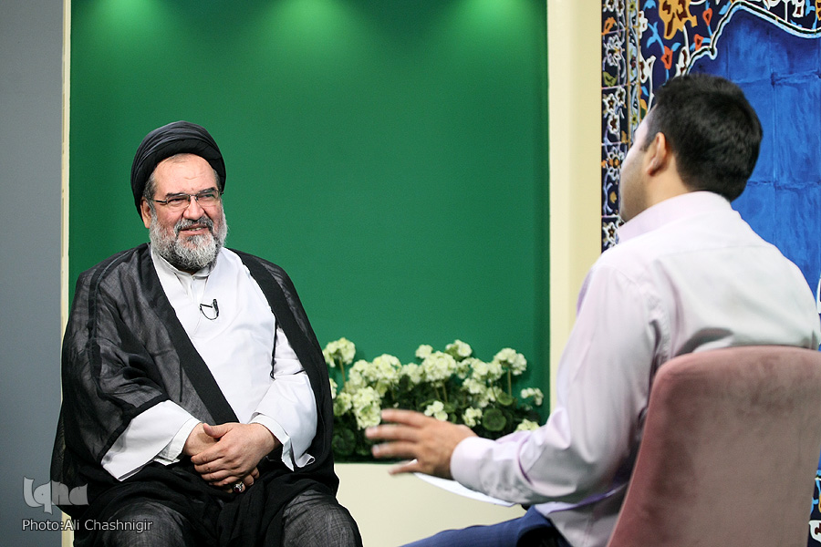 برخی مخالفان شورای فقهی از شریعت هم محتاطترند/ برخی مخالفان شورای فقهی از شریعت هم محتاطترند/