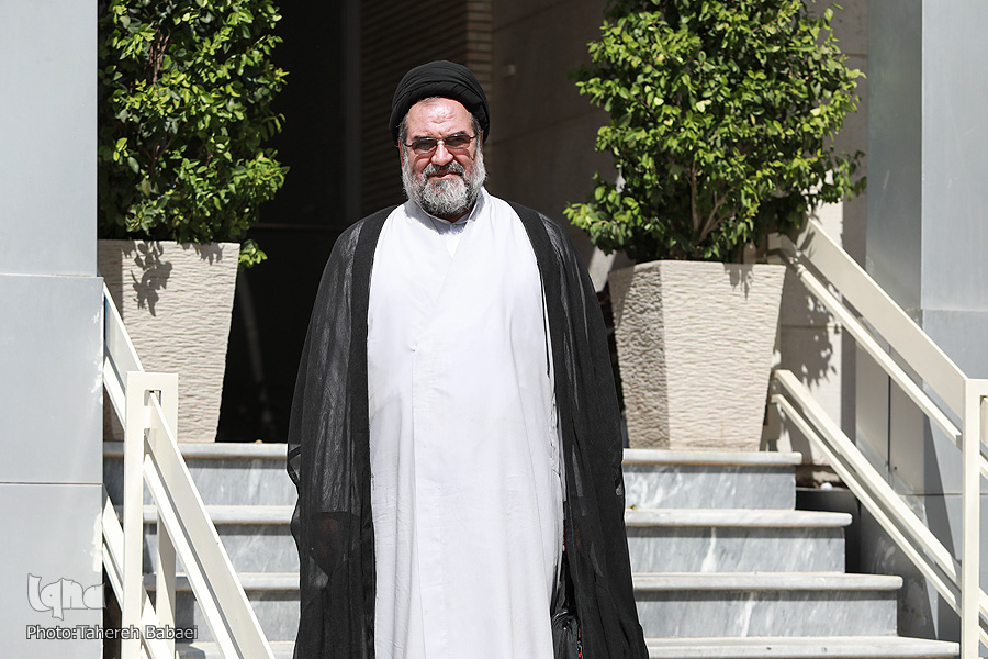 برخی مخالفان شورای فقهی از شریعت هم محتاطترند/ برخی مخالفان شورای فقهی از شریعت هم محتاطترند/