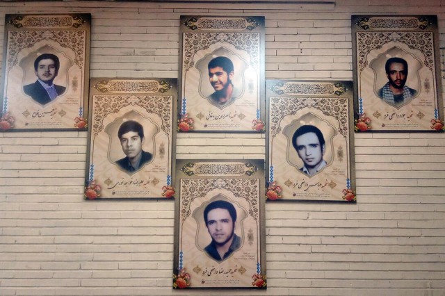 پنج&zwnj;شنبه تیتر////شهیدانی که زانوی تلمذ نزد استاد&zwnj;الاساتید و اکبرالقراء زدند/ از قاریان خوش صوت تا برگزاری کلاس برای بستگان