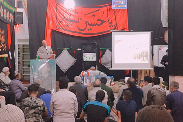 تصاویر نشست بصیرتی همراه با شب شعر «سرو قامتان» در طرقبه