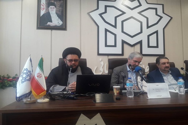 بیانات رهبر ایران توشه راه تکایای عراقی در اربعین است بیانات رهبر ایران توشه راه تکایای عراقی در اربعین است