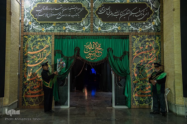 ورودی جذابی که مخاطب را آماده شنیدن کلام وحی میکند ورودی جذابی که مخاطب را آماده شنیدن کلام وحی میکند